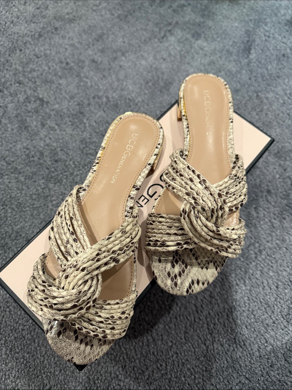 BCBGMaxAzria Cream Snake-Print Knotted Slide Mules